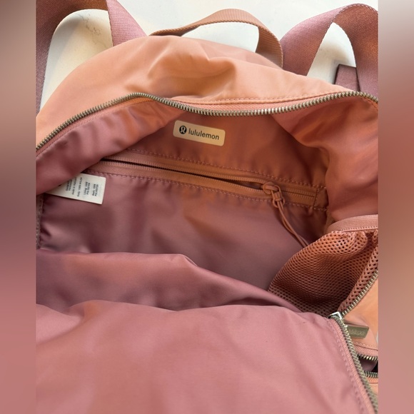 lululemon everywhere bag colors Lululemon Launched New Everywhere Belt Bag Colors